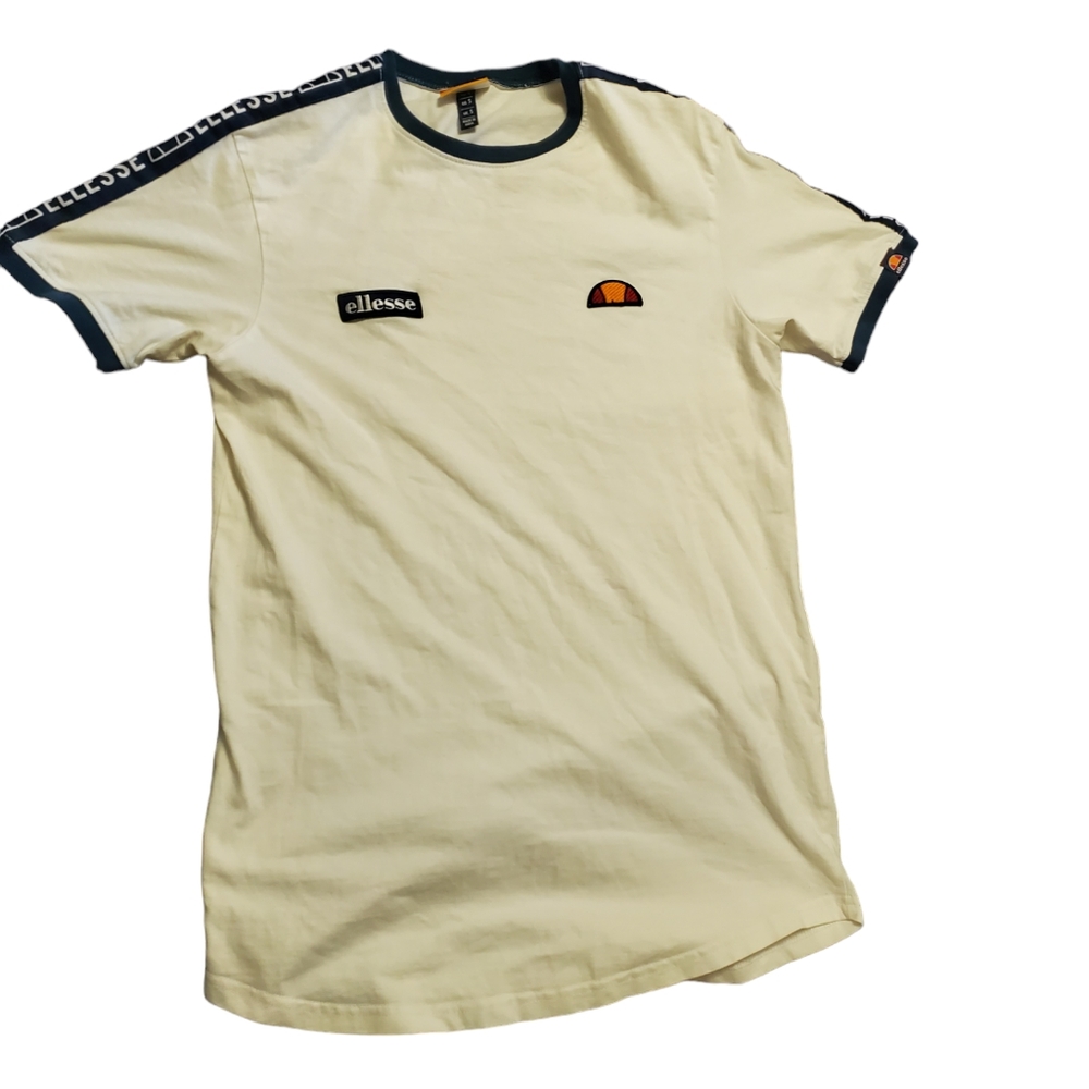 ellesse Fede T-Shirt With Logo Sleeve Taping In White Size Small